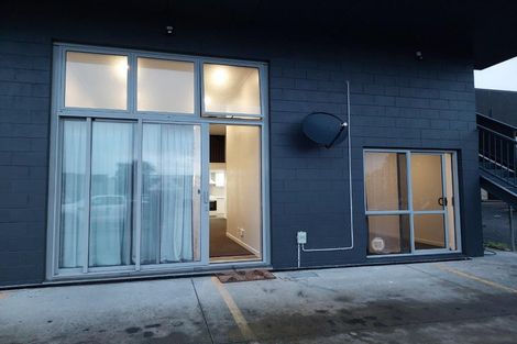 Photo of property in 138 Molesworth Street, New Plymouth, 4312