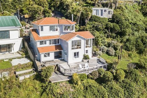 Photo of property in 1 View Road, Houghton Bay, Wellington, 6023