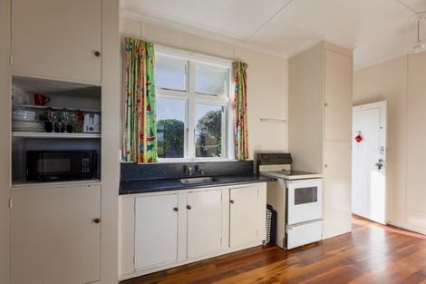 Photo of property in 74 Meeanee Quay, Westshore, Napier, 4110