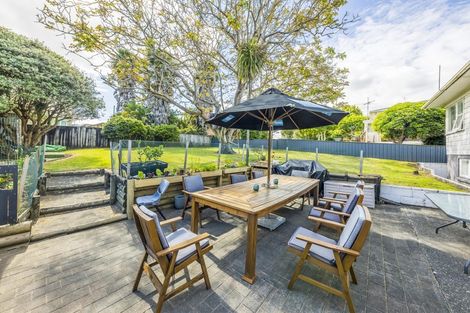 Photo of property in 14 Snell Avenue, Papakura, 2110