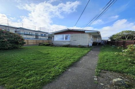 Photo of property in 25 Porutu Street, Fairfield, Lower Hutt, 5011