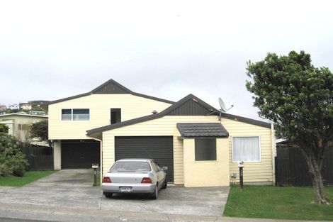 Photo of property in 65 Stewart Drive, Newlands, Wellington, 6037