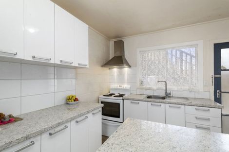 Photo of property in 2/12 Oxford, Tawa, Wellington, 5028