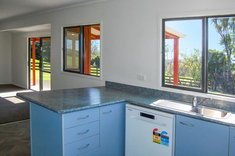 Photo of property in 82 Settlement Road, Kaiwaka, 0573