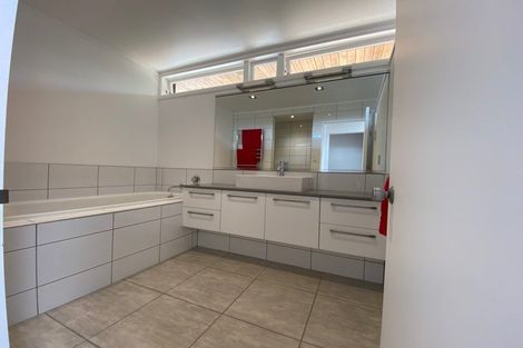 Photo of property in 24 Ashdown Place, Pahurehure, Papakura, 2113