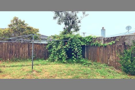 Photo of property in 2/49 Larnoch Road, Henderson, Auckland, 0610