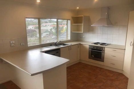 Photo of property in 11 Whitshire Mews, Massey, Auckland, 0614