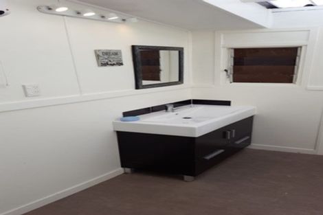 Photo of property in 153 Ravensbourne Road, Ravensbourne, Dunedin, 9022