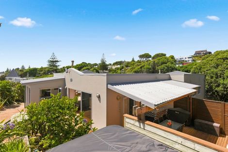 Photo of property in 60 The Esplanade, Raumati South, Paraparaumu, 5032