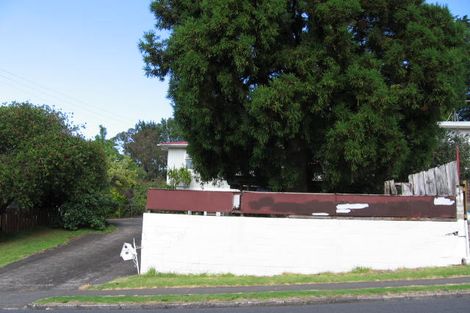 Photo of property in 23 Sheridan Drive, New Lynn, Auckland, 0600