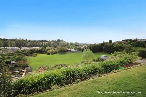 Photo of property in 94 Oteki Park Drive, Welcome Bay, Tauranga, 3112