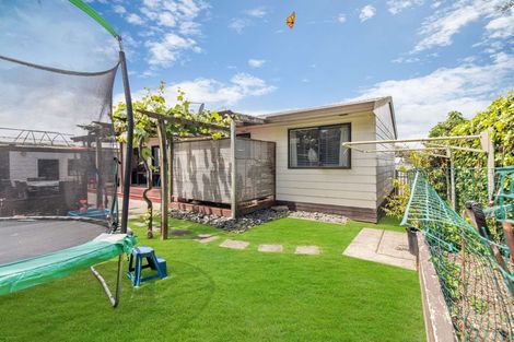 Photo of property in 20a Queen Road, Bellevue, Tauranga, 3110