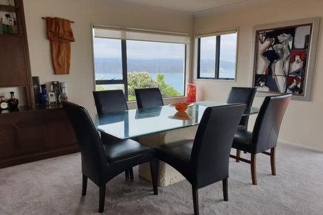 Photo of property in 8 Bury Grove, Strathmore Park, Wellington, 6022