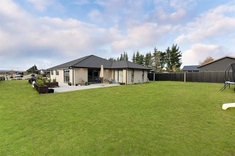 Photo of property in 31 Kingfisher Crescent, Albert Town, Wanaka, 9305