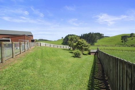 Photo of property in 64 Gervin Road, Wainui, Silverdale, 0992