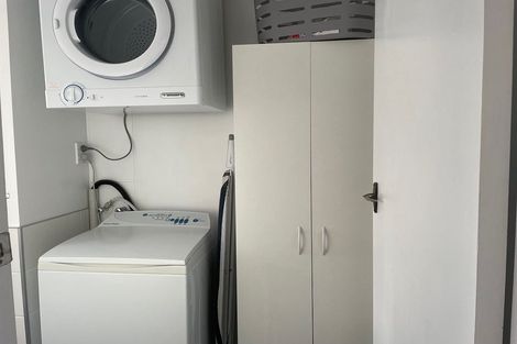 Photo of property in 2/6 Overtoun Terrace, Hataitai, Wellington, 6021