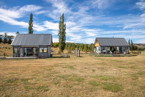 Photo of property in 1535a Teviot Road, Millers Flat, Roxburgh, 9572