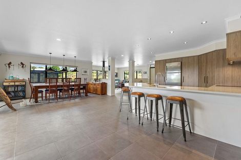 Photo of property in 71 Kaipara Road, Papakura, 2582