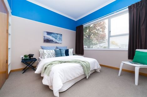 Photo of property in 24 Oxford Street, Hokowhitu, Palmerston North, 4410