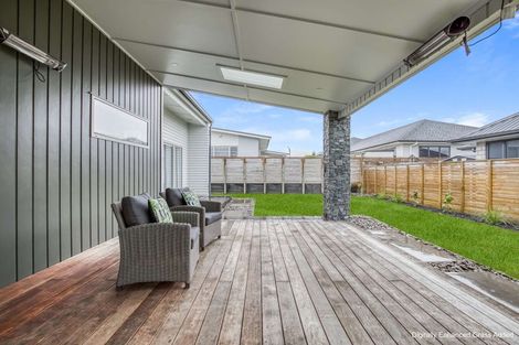 Photo of property in 30 Awatea Drive, Whitianga, 3510