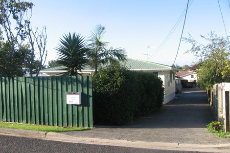 Photo of property in 2/296 Wairau Road, Glenfield, Auckland, 0629