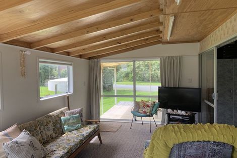 Photo of property in 19 Waetford Road, Matapouri, Whangarei, 0173