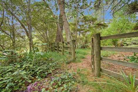 Photo of property in 285 Muriwai Road, Waimauku, 0881