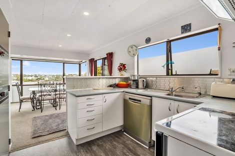 Photo of property in 1/23 Raines Avenue, Forrest Hill, Auckland, 0620