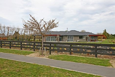 Photo of property in 17 Landsborough Drive, Darfield, 7571