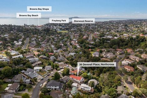 Photo of property in 38 Deverell Place, Northcross, Auckland, 0632