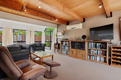 Photo of property in 2/3 Celia Street, Redcliffs, Christchurch, 8081