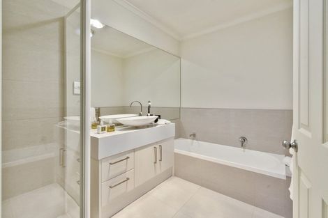 Photo of property in 80 Lothian Brae, Wattle Downs, Auckland, 2103