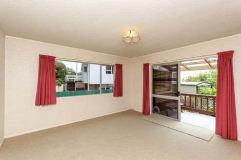 Photo of property in 1/4 Calvert Road, Moturoa, New Plymouth, 4310