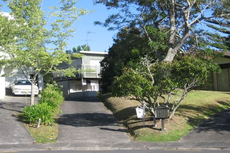 Photo of property in 2/13 Havenwood Place, Birkenhead, Auckland, 0626