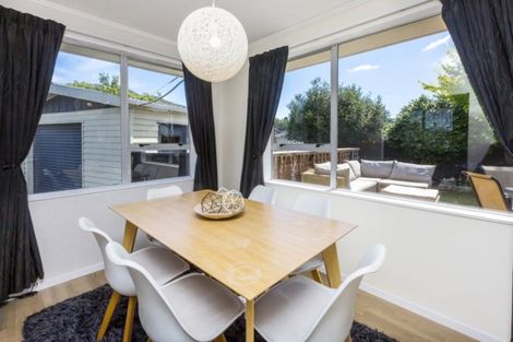 Photo of property in 16 Omaha Grove, Totara Park, Upper Hutt, 5018