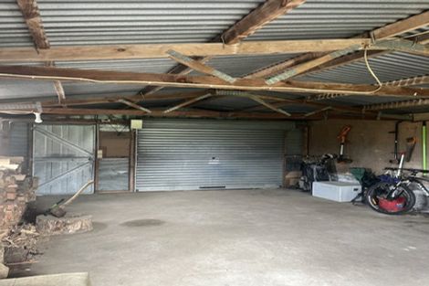 Photo of property in 41 Riversdale Drive, Merrilands, New Plymouth, 4312