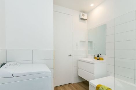 Photo of property in 79 Elizabeth Street, Mount Victoria, Wellington, 6011