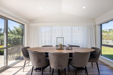 Photo of property in 4 Okoare Lane, Ferndale, New Plymouth, 4310