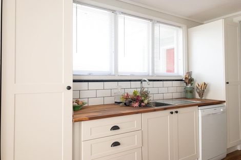 Photo of property in 8 Fox Street, Featherston, 5710