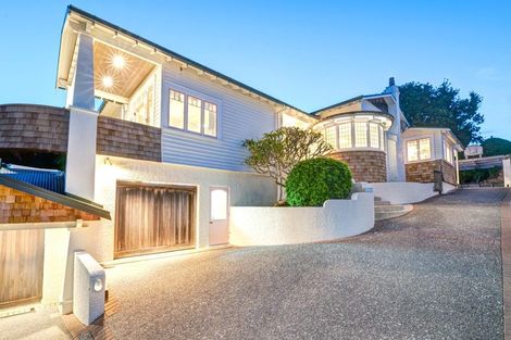 Photo of property in 6 Seabreeze Road, Narrow Neck, Auckland, 0624