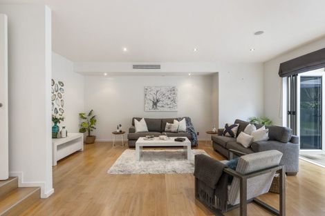 Photo of property in 36 Ysabel Crescent, The Gardens, Auckland, 2105