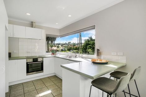 Photo of property in 1/4 De Havilland Drive, Goodwood Heights, Auckland, 2105