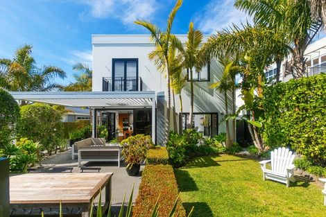 Photo of property in 55 Wainui Avenue, Point Chevalier, Auckland, 1022