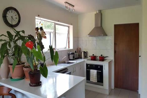 Photo of property in 2/76 Glenvar Road, Torbay, Auckland, 0630