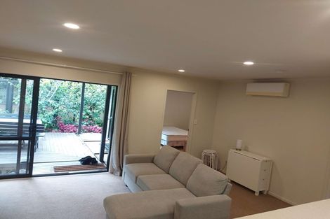 Photo of property in 15 Wainoni Heights, Greenhithe, Auckland, 0632