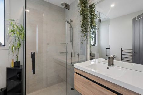 Photo of property in 13 Campbell Road, Wanaka, 9305