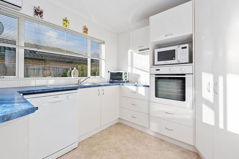 Photo of property in 77 Elan Place, Stanmore Bay, Whangaparaoa, 0932