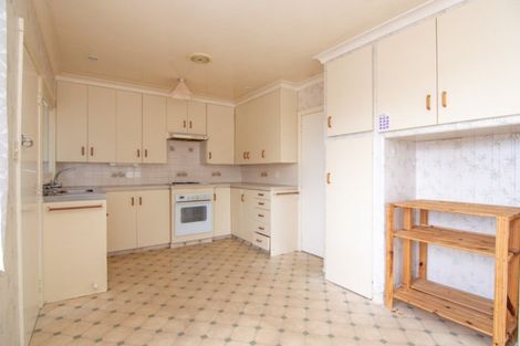 Photo of property in 33 Kent Crescent, Awapuni, Palmerston North, 4412