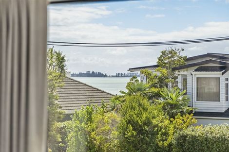 Photo of property in 20 Lynton Road, Bucklands Beach, Auckland, 2012