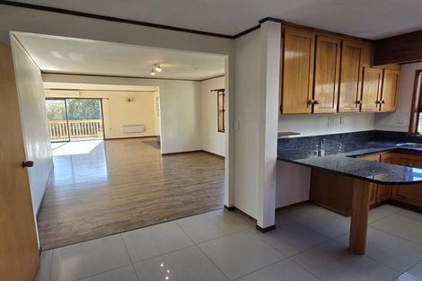 Photo of property in 13 Charles Dickens Drive, Mellons Bay, Auckland, 2014